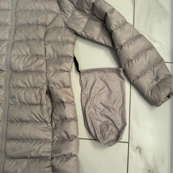 Eddie Bauer Packable Silver Puffer Jacket - Size Small - Picture 7 of 12